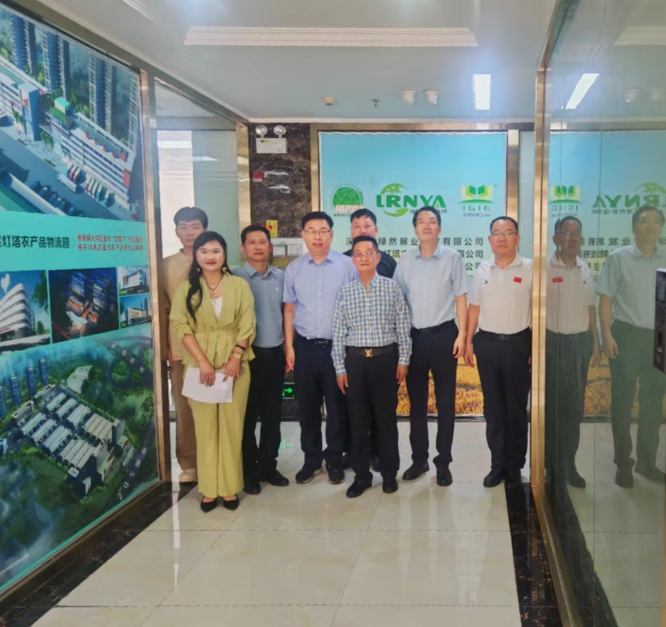 【集團動態(tài)】山東臨沂市政府駐粵聯(lián)絡處一行蒞臨深圳市綠然農(nóng)業(yè)集團走訪考察